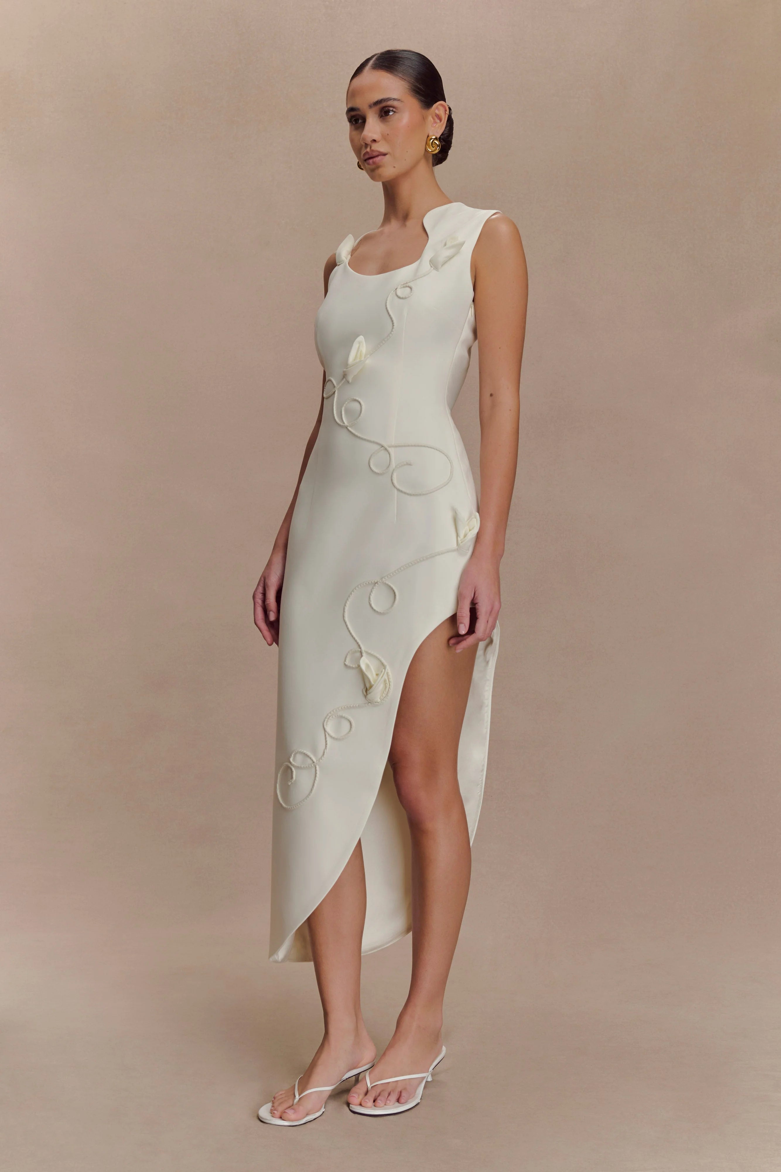 Virginia Suiting Embroidered Midi Dress - White